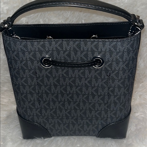 Michael Kors Black Shoulder Bag with Monogram Pattern New Without Label - Picture 3 of 9